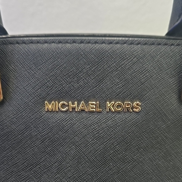 Michael Kors Selma Black Saffiano Leather Satchel Gold Hardware - Picture 5 of 11